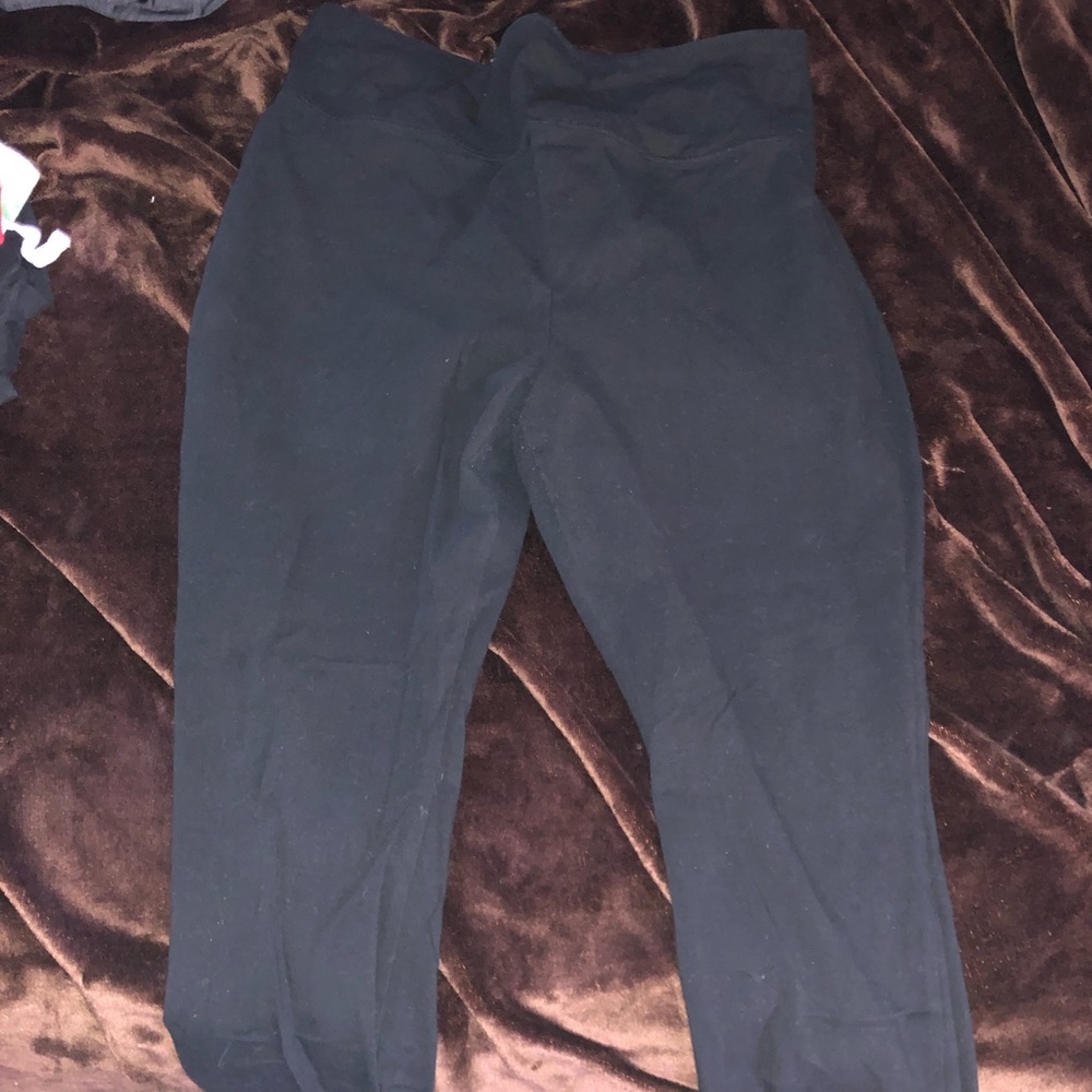 Black mossimo legging